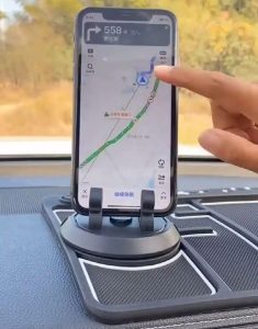 نگهدارنده موبایل خودرو 4 در 1 ضدلغزش Q33باگوشی
