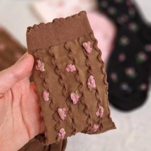 جوراب ساقدار گل برجسته وارداتی Soc24 فروشگاه برایاشاپ
